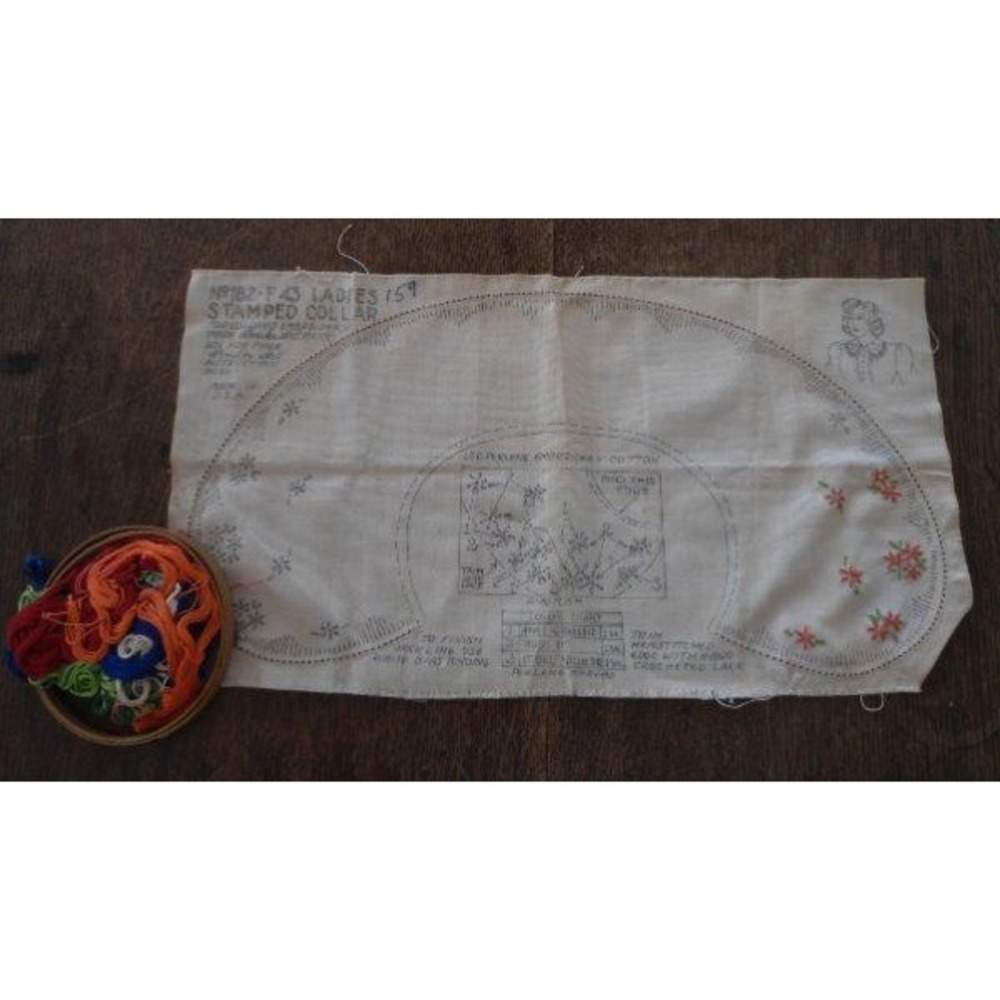 Vintage WonderArt Stamped Embroidery Dress Collar & Floss to Finish